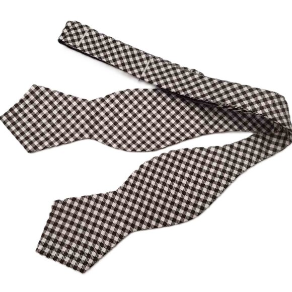 Tommy Hilfiger Silk Bow Tie Brown White Lattice Check Men's OS Adjustable - Picture 1 of 2